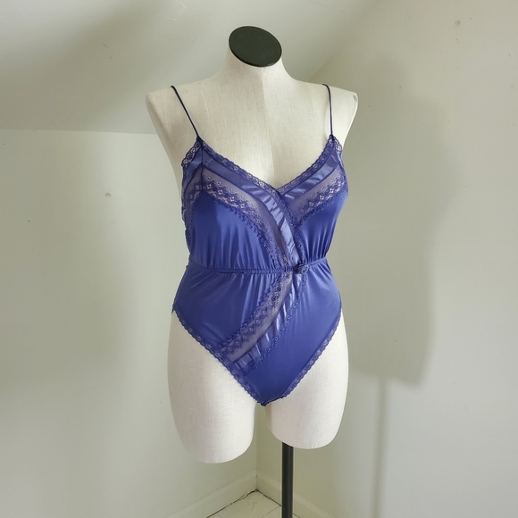 Vintage Lavender Silky Satin Spaghetti Strap Bodysuit Playsuit with Lace Trim - Picture 1 of 9